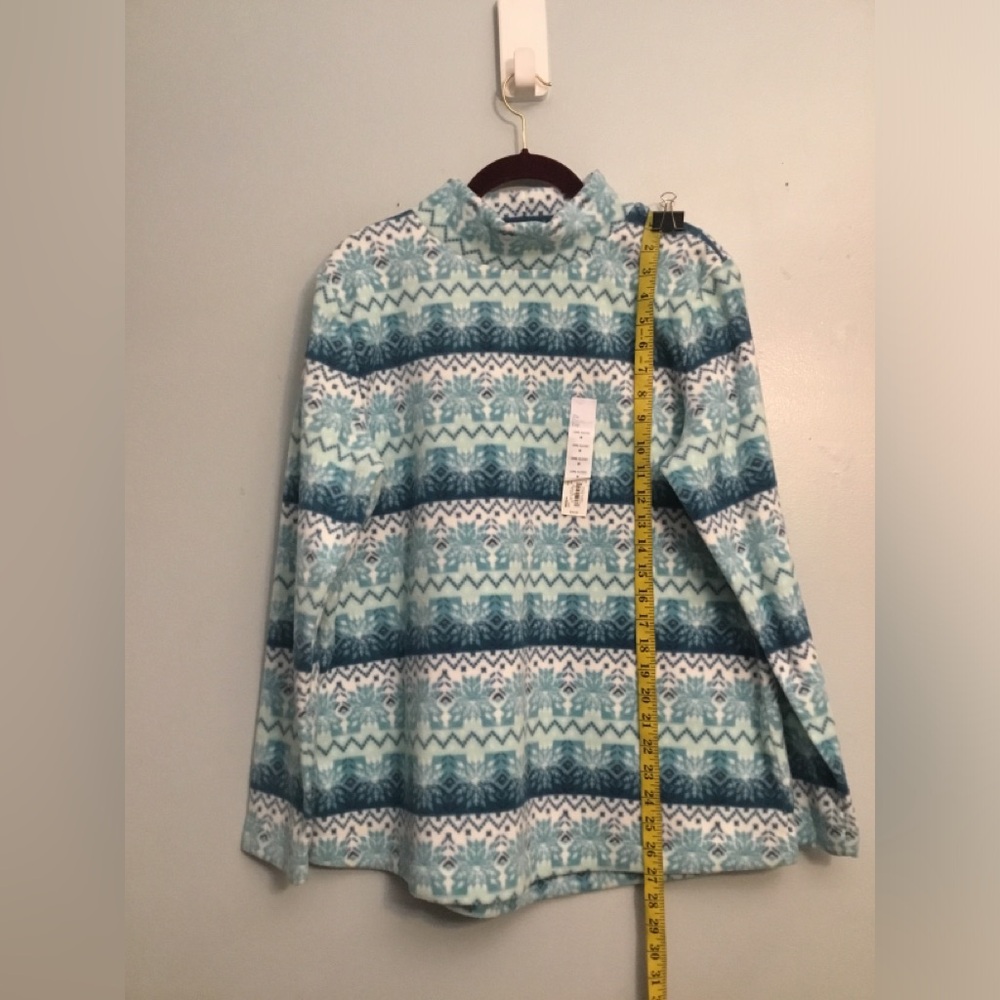 Croft & Barrow Blue and White Patterned Sweater